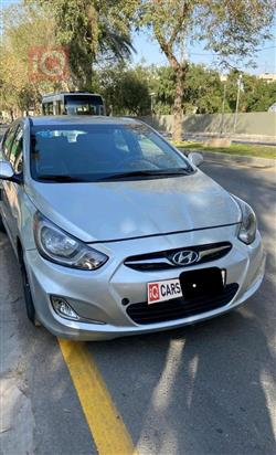 هیۆندای ئەکسنت هاچباک